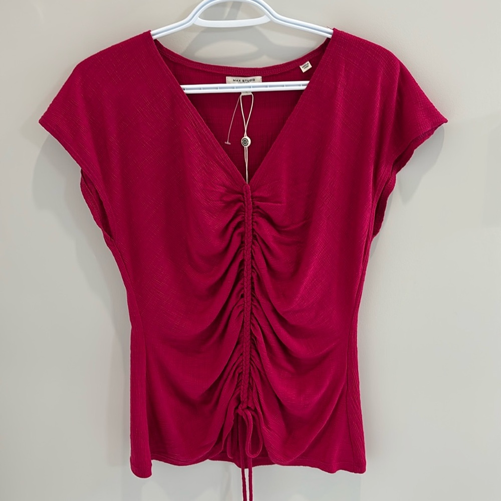 max studio Women’s top